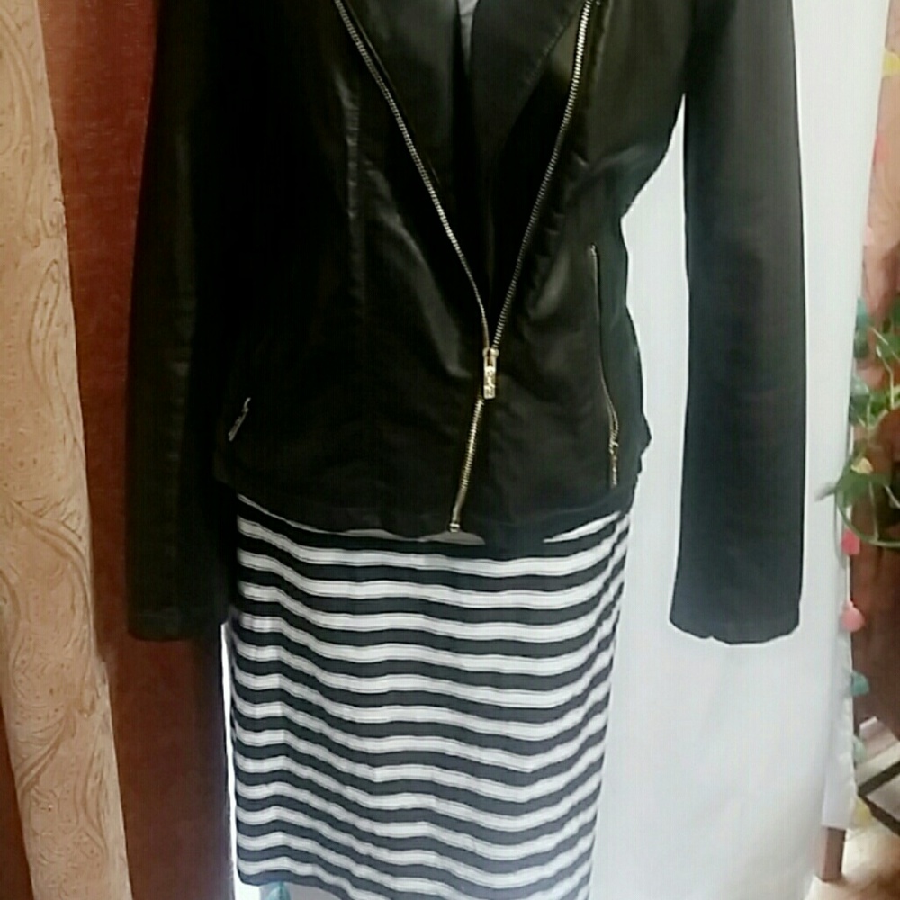 Skirt - Picture 4 of 4